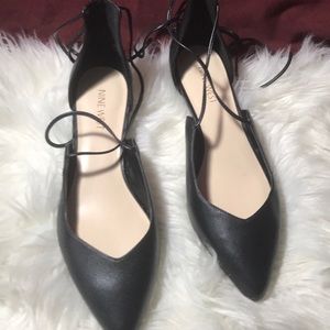 Black Nine West flat sandals. Size 8